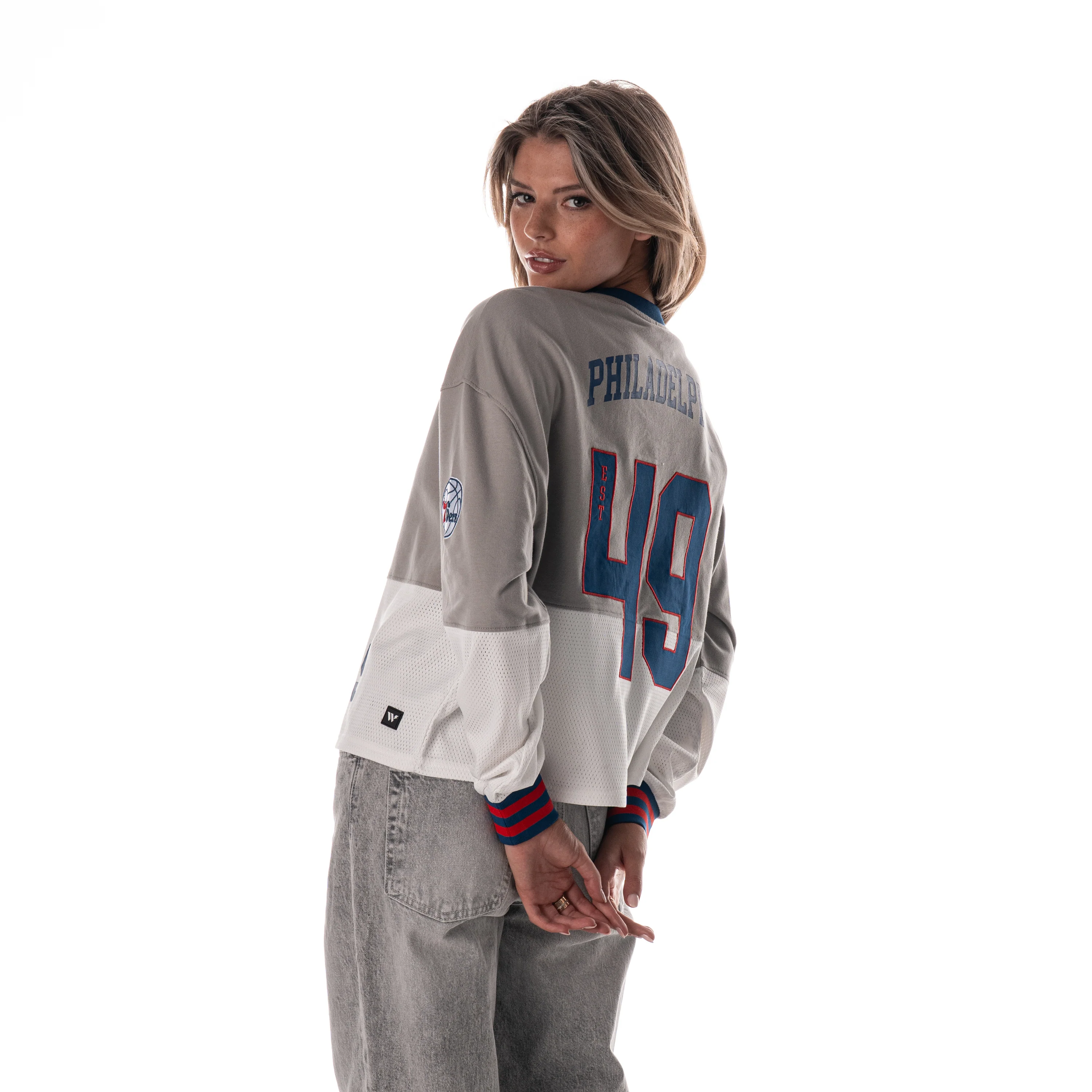 Philadelphia 76ers Women's Crop Long Sleeve Crew Fleece - Grey - Image 2