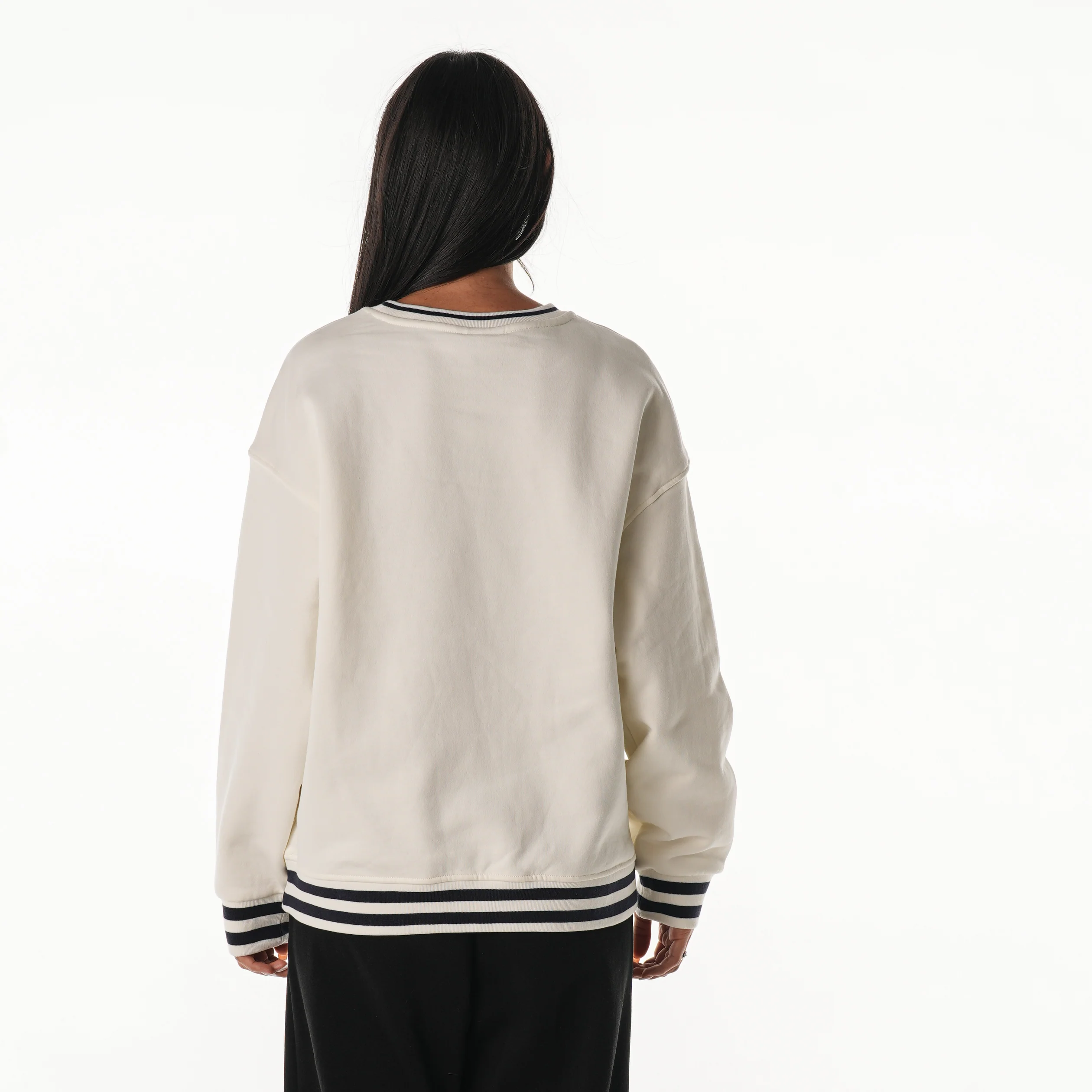Dallas Cowboys Women's Oversized Vintage Crew Fleece - Vintage White - Image 2