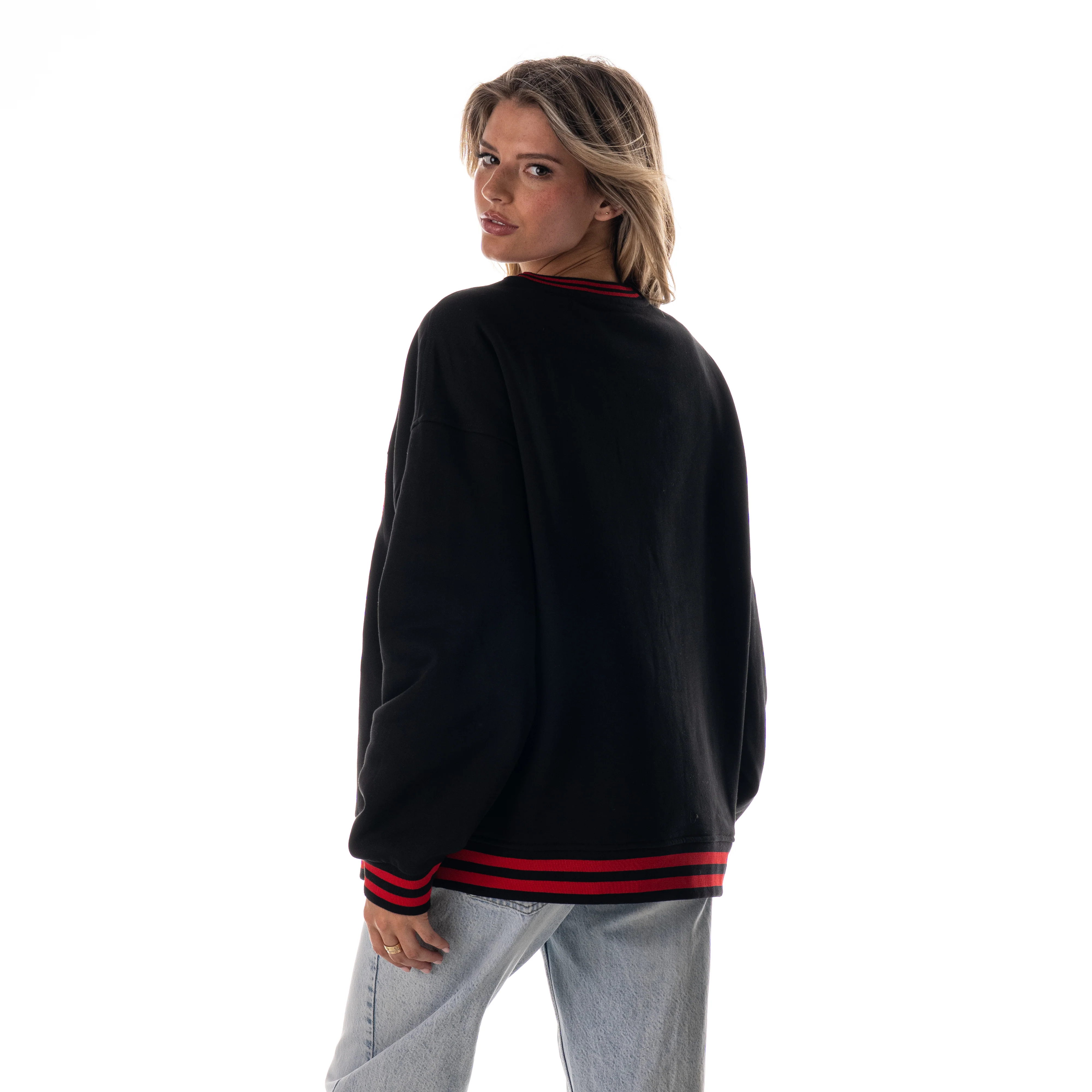 Chicago Bulls Women's Statement Oversized Baggy Crew Fleece -  Black - Image 2