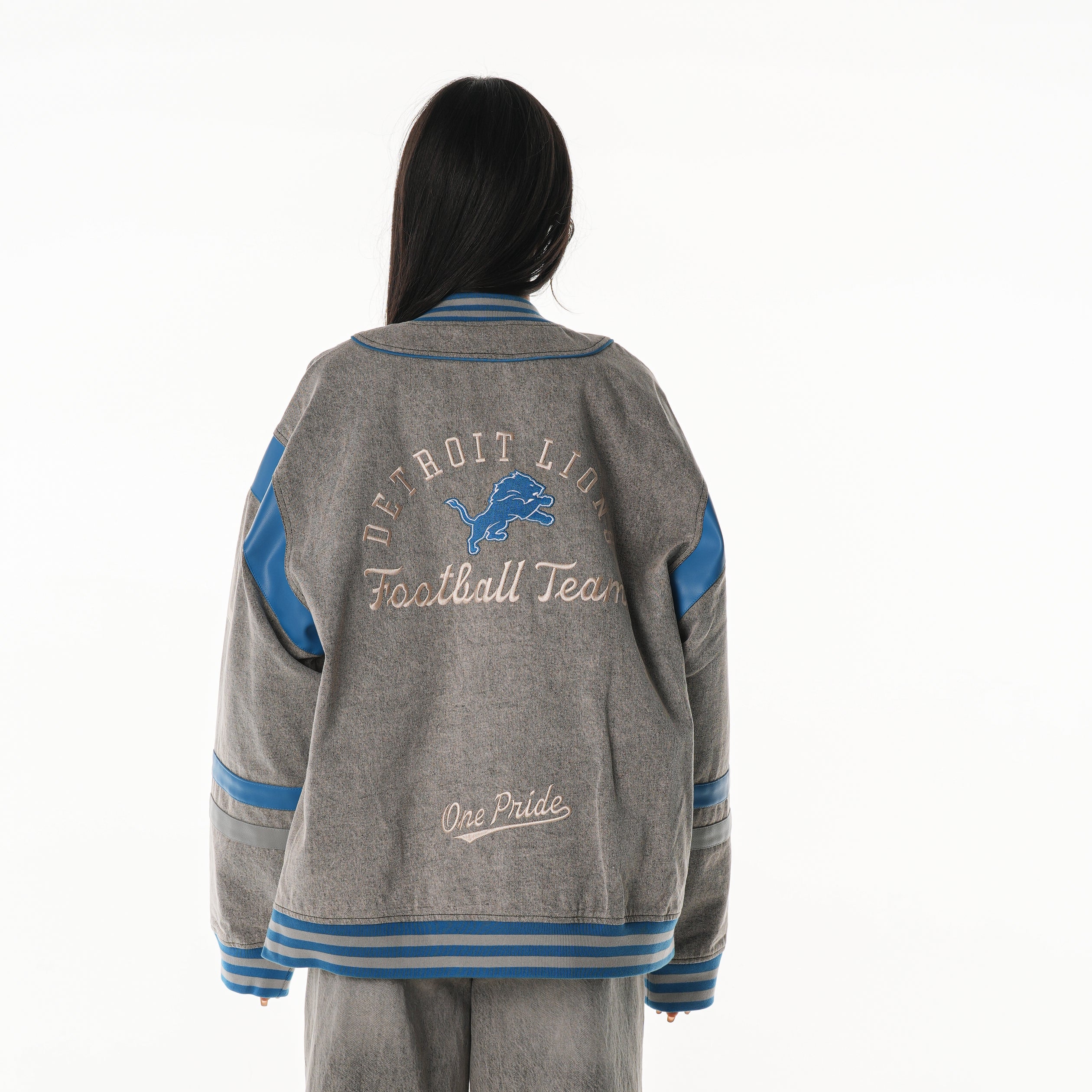 Detroit Lions Unisex Retro Oversized Denim Jacket - Grey - Image 4